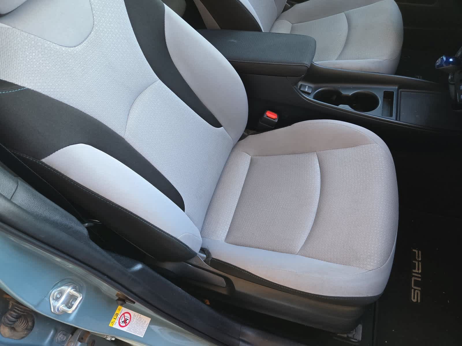 Used 2019 Toyota Prius LE FWD image 21