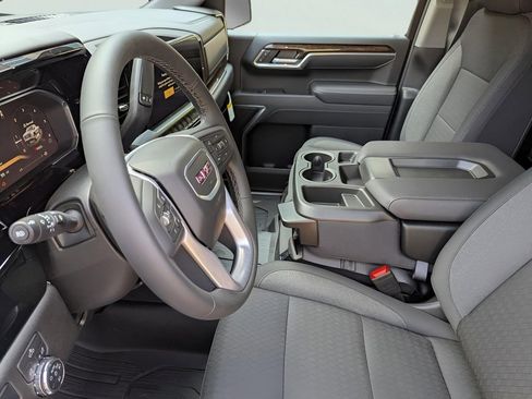 New 2026 GMC Sierra 1500 Elevation image 8