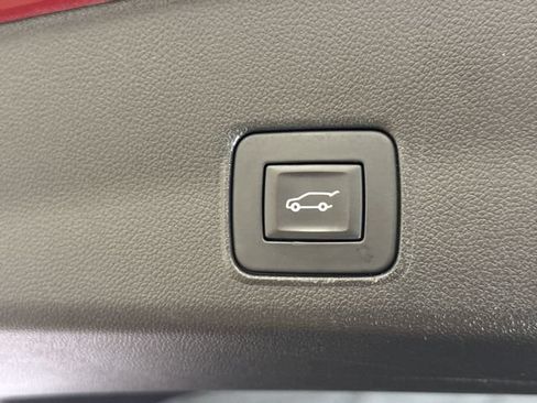 Certified 2023 Chevrolet TrailBlazer RS w/ Sun and Liftgate Package AWD/4WD image 25