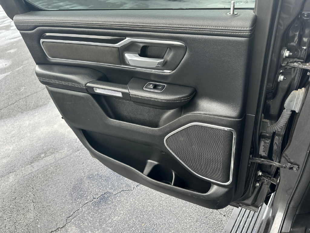 Used 2022 RAM 1500 Laramie AWD/4WD image 21
