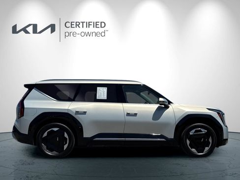 Certified 2024 Kia EV9 Land AWD/4WD image 3