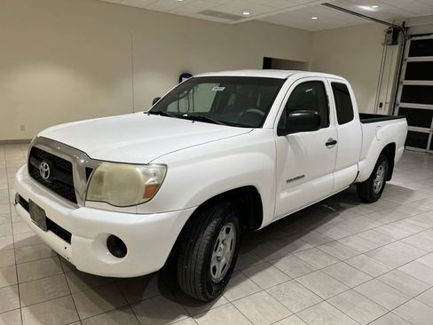 Used 2011 Toyota Tacoma 2WD Access Cab w/ SR5 Pkg #2 image 1
