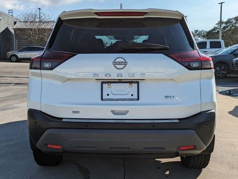 Used 2023 Nissan Rogue SV image 7