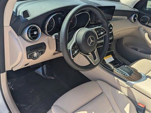 Used 2022 Mercedes-Benz GLC 300 image 10