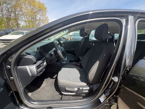 Used 2025 Kia K4 FWD image 24