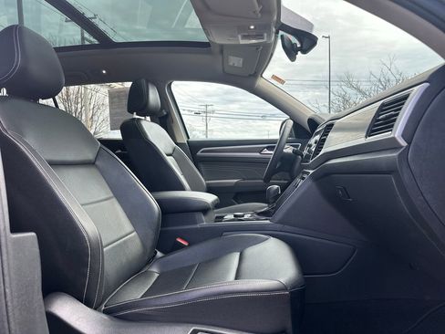 Used 2022 Volkswagen Atlas SE image 15