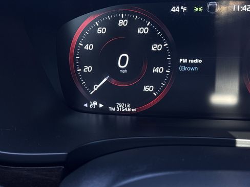 Used 2017 Volvo S90 T6 Momentum w/ Vision Package image 12