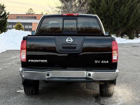Used 2011 Nissan Frontier SV w/ SV Premium Utility Pkg image 7