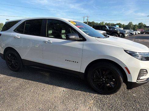 Used 2024 Chevrolet Equinox LS w/ LS Convenience Package FWD image 6