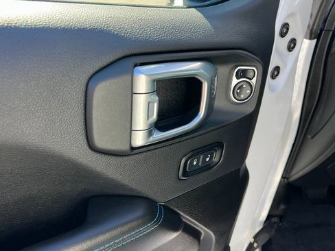 Used 2024 Jeep Wrangler High Altitude image 22