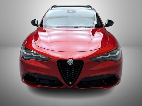 Used 2024 Alfa Romeo Stelvio Veloce AWD/4WD image 2