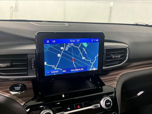 Used 2024 Ford Explorer Limited image 21