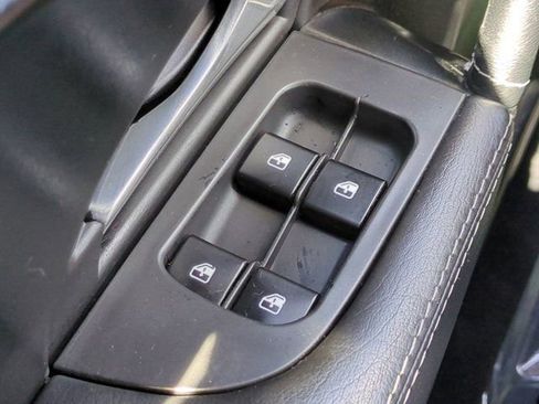 Used 2015 Maserati GranTurismo Sport image 19