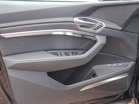 Certified 2024 Audi Q8 e-tron Premium Plus w/ Premium Plus Package image 20