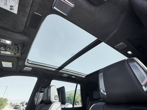 Used 2023 Cadillac Escalade V w/ LPO, ONYX Package image 50