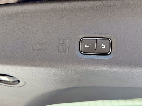 New 2025 Ford Expedition Platinum w/ Stealth Performance Package image 21