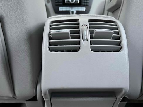 Used 2013 Mercedes-Benz C 250 Sedan w/ Premium 1 Pkg image 26