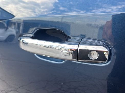 Used 2022 Chevrolet Silverado 1500 LTZ w/ LTZ Convenience Package II image 17