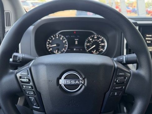 Certified 2025 Nissan Frontier SV image 15