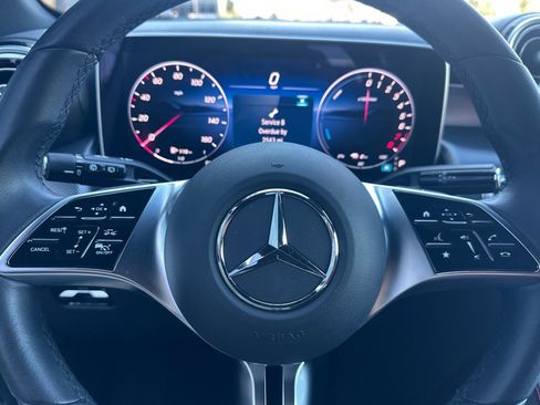 Used 2025 Mercedes-Benz GLC 350e 4MATIC image 30