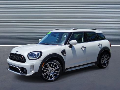 Used 2024 MINI Cooper Countryman S FWD image 1