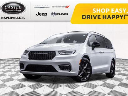 Used 2025 Chrysler Pacifica Limited