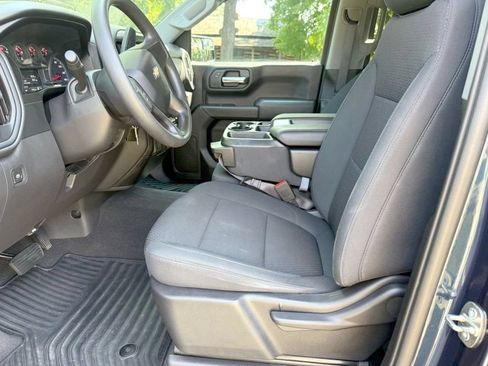 Used 2020 Chevrolet Silverado 1500 Custom w/ Custom Value Package RWD image 17