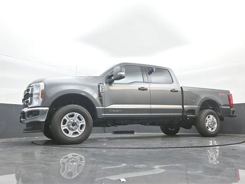 New 2026 Ford F350 XLT w/ FX4 Off-Road Package image 29
