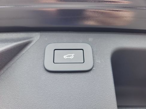 New 2026 Land Rover Discovery Sport Landmark AWD/4WD image 14