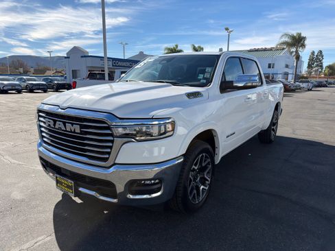 Used 2025 RAM 1500 Laramie image 4