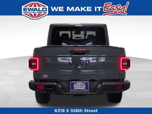 New 2025 Jeep Gladiator Sport image 21