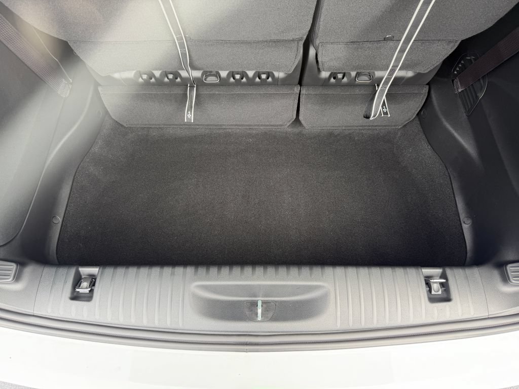 New 2027 Chrysler Pacifica Select AWD/4WD image 12
