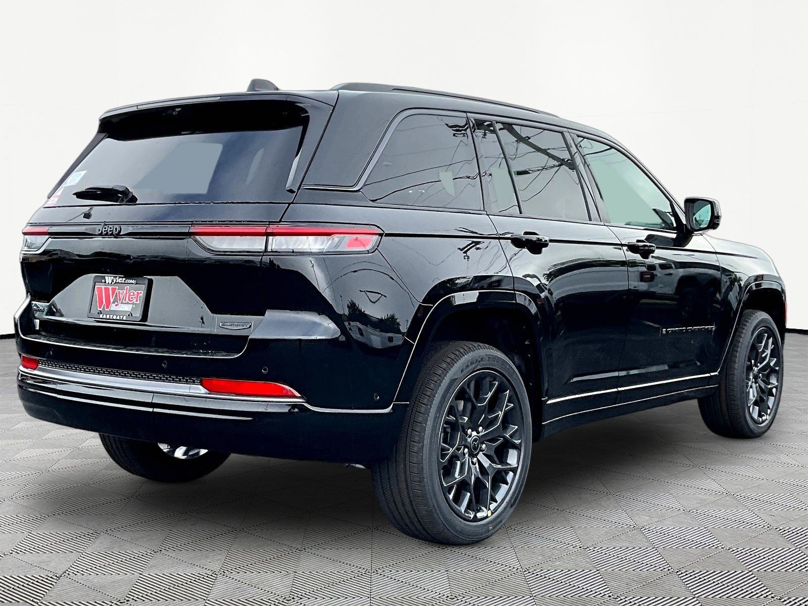 New 2027 Jeep Grand Cherokee Summit AWD/4WD image 7