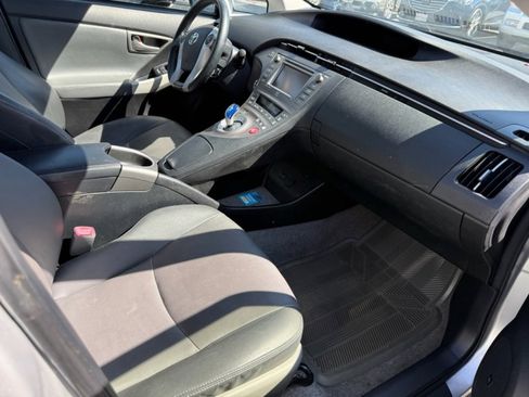 Used 2012 Toyota Prius Four image 18