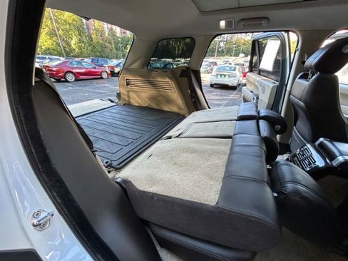 Used 2016 Land Rover Range Rover HSE image 34