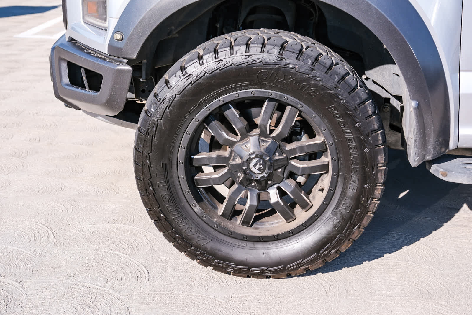 Used 2017 Ford F150 Raptor w/ Equipment Group 802A Luxury AWD/4WD image 10