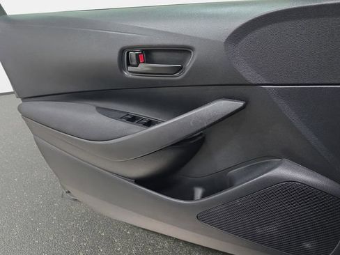Used 2025 Toyota Corolla LE FWD image 25