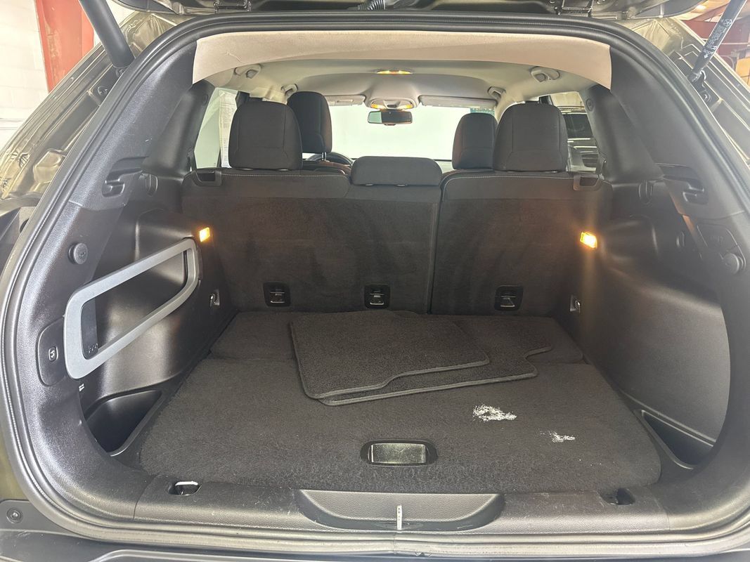 Used 2015 Jeep Cherokee Latitude AWD/4WD image 19