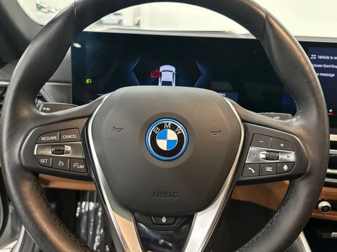 Used 2024 BMW i4 eDrive40 w/ Premium Package RWD image 27