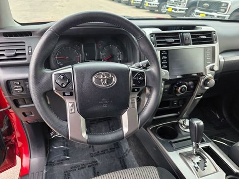 Used 2024 Toyota 4Runner SR5 AWD/4WD image 19