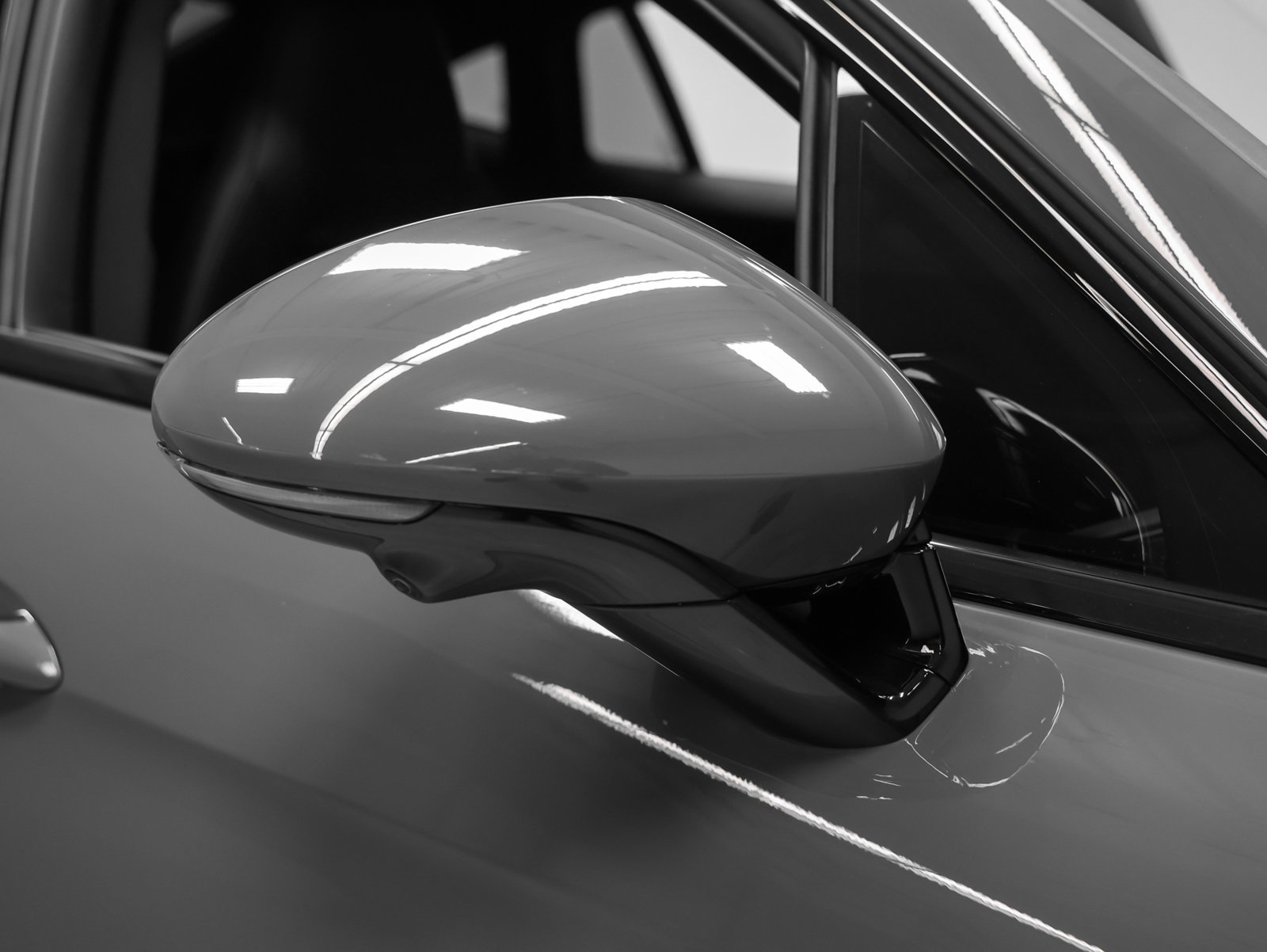 Certified 2025 Porsche Panamera 4 AWD/4WD image 14
