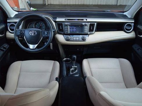 Used 2014 Toyota RAV4 XLE AWD/4WD image 49