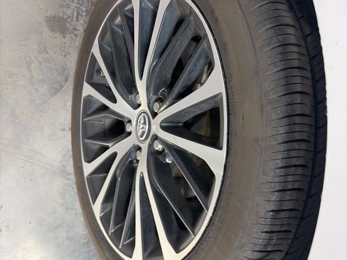 Used 2019 Toyota Camry SE image 7