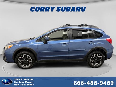 Used 2017 Subaru Crosstrek 2.0i Premium w/ Moonroof Package AWD/4WD image 2