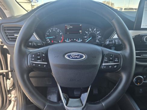Used 2022 Ford Escape SE w/ SE Sport Appearance Package image 30
