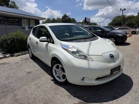 Used 2012 Nissan Leaf SL w/ Protection Pkg FWD image 3