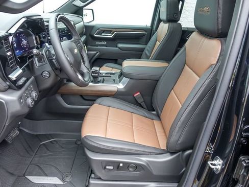 New 2026 Chevrolet Silverado 1500 High Country AWD/4WD image 17