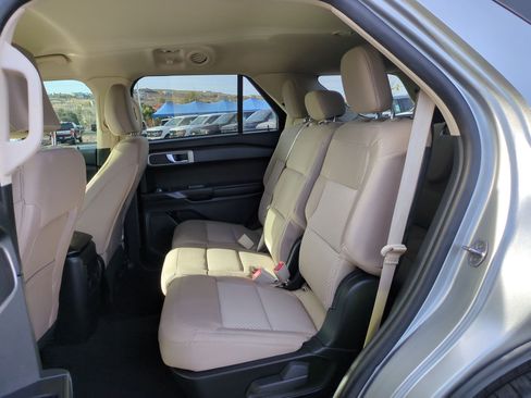 Used 2023 Ford Explorer 4WD w/ Class IV Trailer Tow Package image 25