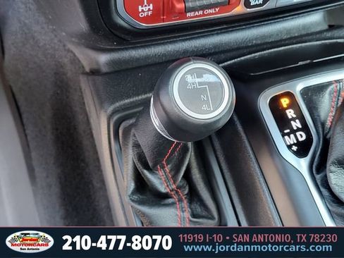 Used 2020 Jeep Gladiator Rubicon AWD/4WD image 25