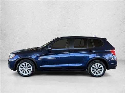Used 2017 BMW X3 sDrive28i RWD image 2